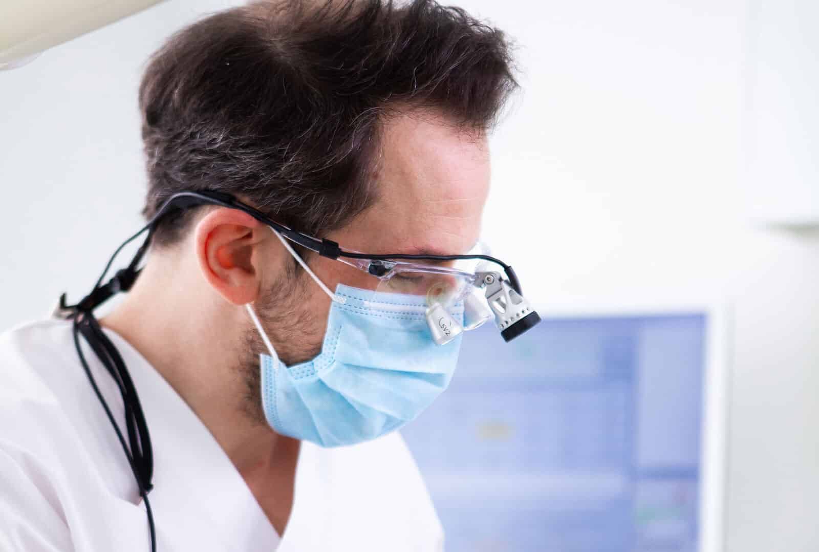 Minimalinvasive plastische Parodontalchirurgie - Zahnarztpraxis Dr. med. dent. Michael Ites